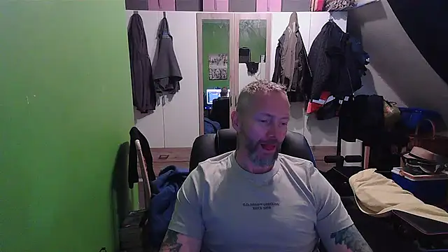 Snapshot of Rockburg chatting on September 10, 2025, 8:24 am Rockburg online show from September 10, 2025, 8:24 am