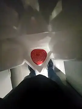 Policeman20742 online show from September 27, 2025, 10:27 pm