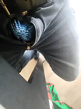 Policeman20742 online show from December 21, 2025, 7:48 pm