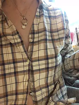 indie-rayne online show from February 28, 2025, 7:26 am