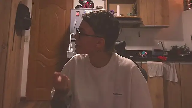 Cutie Shy  online show from March 8, 2026, 12:05 am