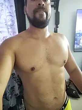 Snapshot of LatinMar chatting on February 18, 2025, 1:00 pm LatinMar online show from February 18, 2025, 1:00 pm