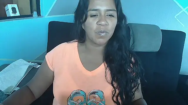 Snapshot of saggil23 chatting on June 14, 2026, 8:54 pm saggil23 online show from June 14, 2026, 8:54 pm