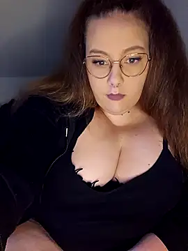  Julie x online show from October 11, 2025, 6:47 am