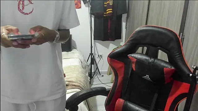 TommyGun 22 online show from April 2, 2026, 12:07 am