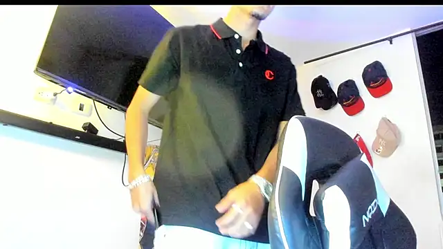 TommyGun 22 online show from August 3, 2026, 11:53 pm