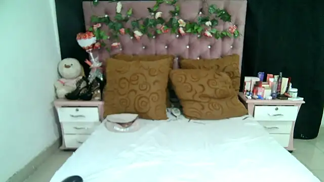 ValeriaTsx online show from September 23, 2025, 2:40 am