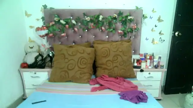 ValeriaTsx online show from September 25, 2025, 6:36 pm