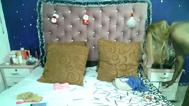 ValeriaTsx online show from December 15, 2025, 12:22 pm