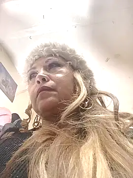 Snapshot of Kazsandraa chatting on March 8, 2026, 2:04 am Kazsandraa online show from March 8, 2026, 2:04 am