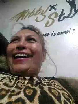 Snapshot of Kazsandraa chatting on February 6, 2026, 2:51 am Kazsandraa online show from February 6, 2026, 2:51 am