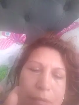 Snapshot of Kazsandraa chatting on April 3, 2026, 2:12 pm Kazsandraa online show from April 3, 2026, 2:12 pm
