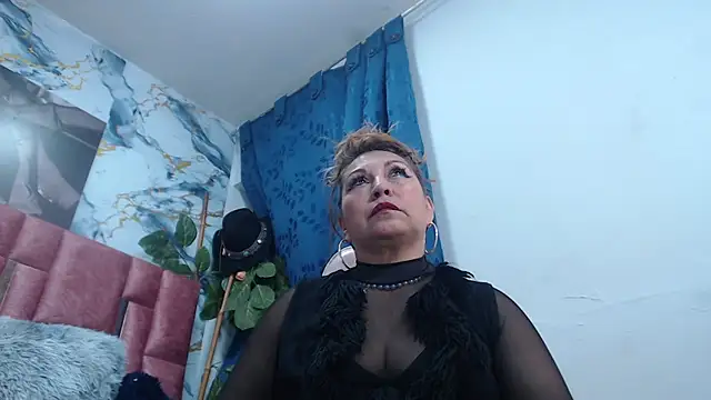 Snapshot of Kazsandraa chatting on March 29, 2026, 11:39 pm Kazsandraa online show from March 29, 2026, 11:39 pm