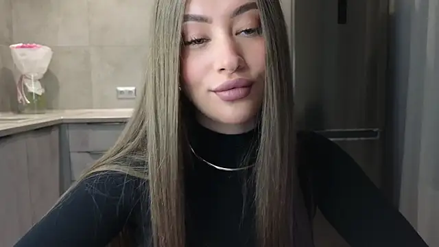 Snapshot of Cinderella____ chatting on March 4, 2025, 8:27 pm Cinderella online show from March 4, 2025, 8:27 pm