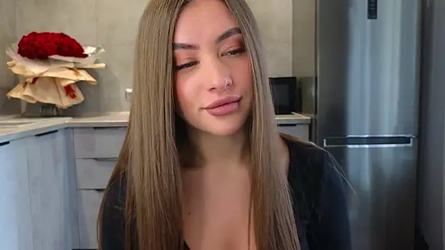 Snapshot of Cinderella____ chatting on March 23, 2025, 2:37 am Cinderella online show from March 23, 2025, 2:37 am