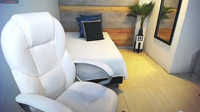 Snapshot of liseth_fox chatting on March 6, 2025, 1:27 am liseth fox online show from March 6, 2025, 1:27 am