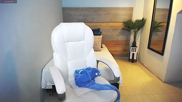 Snapshot of liseth_fox chatting on February 8, 2025, 6:22 pm liseth fox online show from February 8, 2025, 6:22 pm