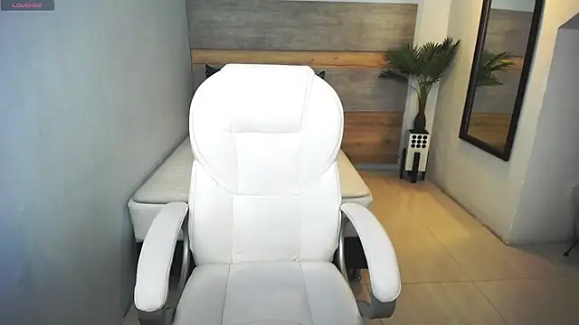 Snapshot of liseth_fox chatting on February 28, 2025, 6:52 pm liseth fox online show from February 28, 2025, 6:52 pm