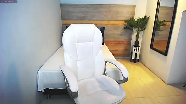 Snapshot of liseth_fox chatting on March 1, 2025, 6:00 pm liseth fox online show from March 1, 2025, 6:00 pm