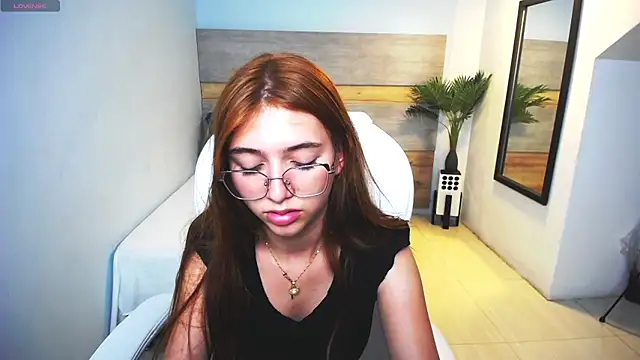 Snapshot of liseth_fox chatting on March 10, 2025, 11:06 pm liseth fox online show from March 10, 2025, 11:06 pm