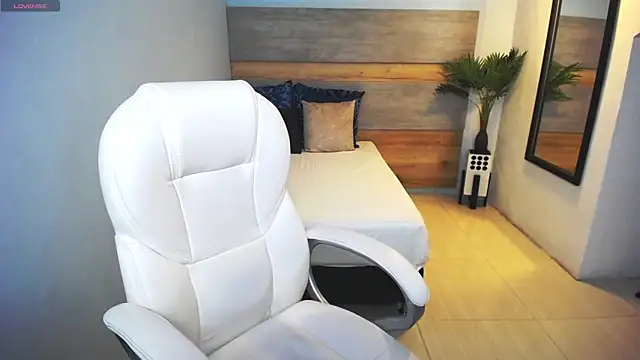 Snapshot of liseth_fox chatting on February 25, 2025, 1:20 am liseth fox online show from February 25, 2025, 1:20 am