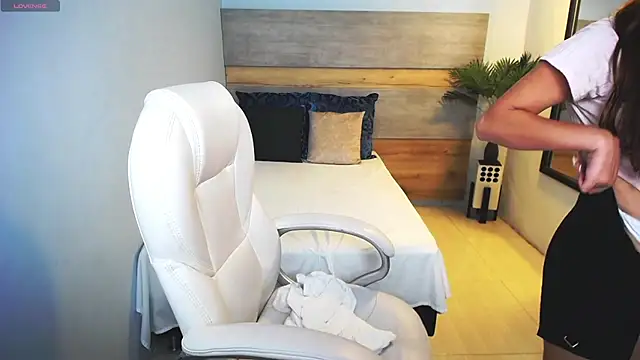 Snapshot of liseth_fox chatting on February 27, 2025, 2:35 am liseth fox online show from February 27, 2025, 2:35 am