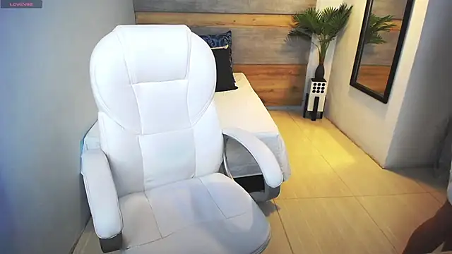 Snapshot of liseth_fox chatting on March 5, 2025, 10:21 pm liseth fox online show from March 5, 2025, 10:21 pm