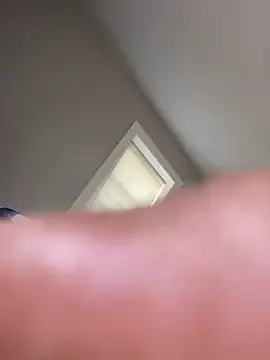 ChiRaqb8 online show from October 5, 2025, 8:21 pm