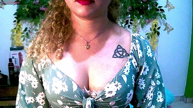 Crysrus online show from February 19, 2026, 1:35 am