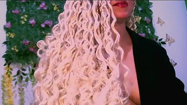 Crysrus online show from November 5, 2025, 12:03 am