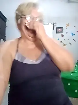 Madrastrahot69 online show from September 27, 2025, 4:51 am