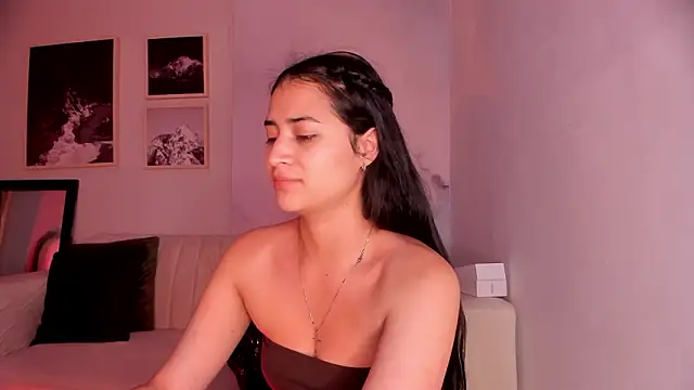 lara madisson online show from February 19, 2026, 5:15 am