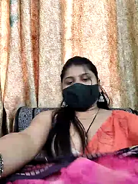 Snapshot of Hotty-simran chatting on November 28, 2025, 4:34 am Hotty-simran online show from November 28, 2025, 4:34 am