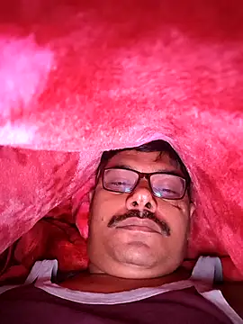 Snapshot of Srmotrs chatting on November 7, 2025, 6:34 pm Srmotrs online show from November 7, 2025, 6:34 pm