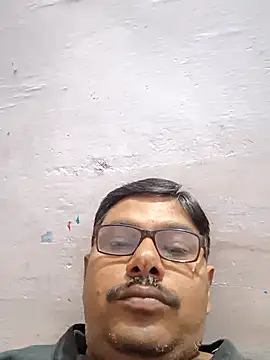 Snapshot of Srmotrs chatting on November 6, 2025, 2:48 am Srmotrs online show from November 6, 2025, 2:48 am