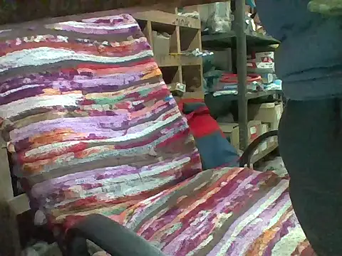 Snapshot of Srmotrs chatting on November 28, 2025, 2:28 pm Srmotrs online show from November 28, 2025, 2:28 pm