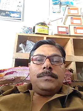 Snapshot of Srmotrs chatting on March 30, 2026, 7:43 am Srmotrs online show from March 30, 2026, 7:43 am