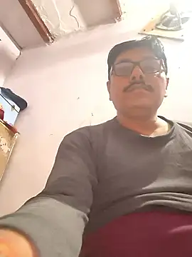 Snapshot of Srmotrs chatting on December 1, 2025, 6:53 pm Srmotrs online show from December 1, 2025, 6:53 pm