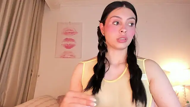 Snapshot of halseycox___ chatting on May 28, 2026, 5:37 am halseycox online show from May 28, 2026, 5:37 am