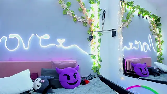 Snapshot of YouliteSllut2 chatting on March 11, 2025, 7:03 am YouliteSllut2 online show from March 11, 2025, 7:03 am