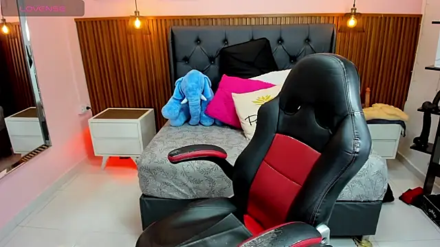 Snapshot of MEYLAGIA chatting on February 10, 2026, 3:16 am MEYLAGIA online show from February 10, 2026, 3:16 am