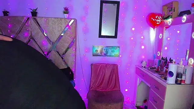 Snapshot of parejacaliente20154 chatting on January 12, 2026, 11:06 am parejacaliente20154 online show from January 12, 2026, 11:06 am