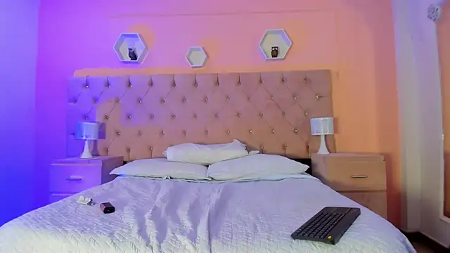 DeboraaLombardii online show from January 23, 2025, 5:24 am