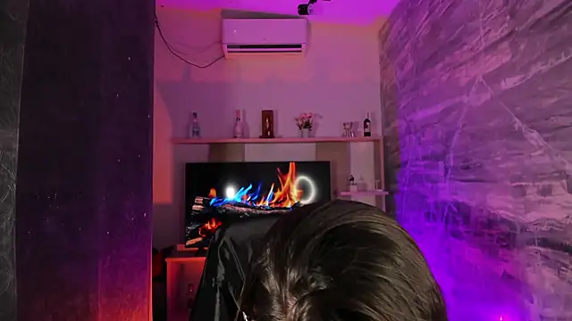 DeboraaLombardii online show from January 9, 2025, 3:15 am