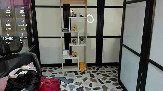 DeboraaLombardii online show from February 25, 2025, 2:04 pm