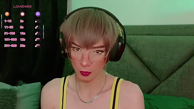 Snapshot of Sammy_Russell chatting on November 11, 2025, 7:14 am Sammy Russell online show from November 11, 2025, 7:14 am