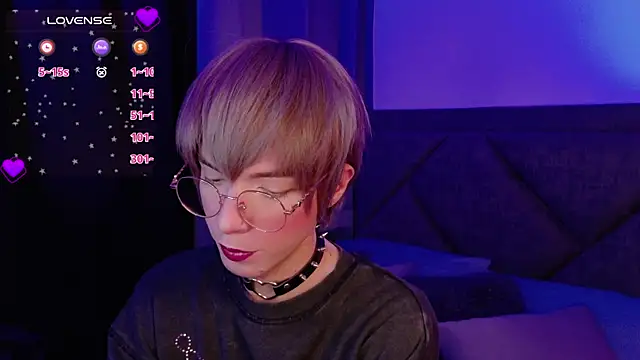 Snapshot of Sammy_Russell chatting on March 19, 2025, 5:52 am Sammy Russell online show from March 19, 2025, 5:52 am