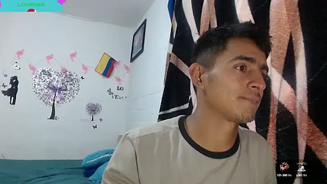 Snapshot of maria_and_angel chatting on December 10, 2024, 10:16 pm maria and angel online show from December 10, 2024, 10:16 pm