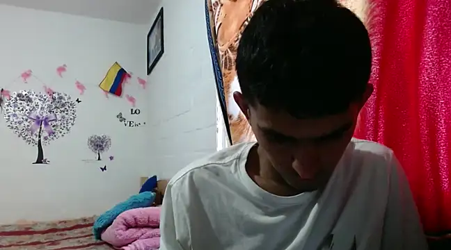 Snapshot of maria_and_angel chatting on January 19, 2025, 10:39 pm maria and angel online show from January 19, 2025, 10:39 pm