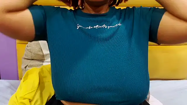 YELLOWBUSTYMELLONS online show from October 2, 2025, 5:22 am